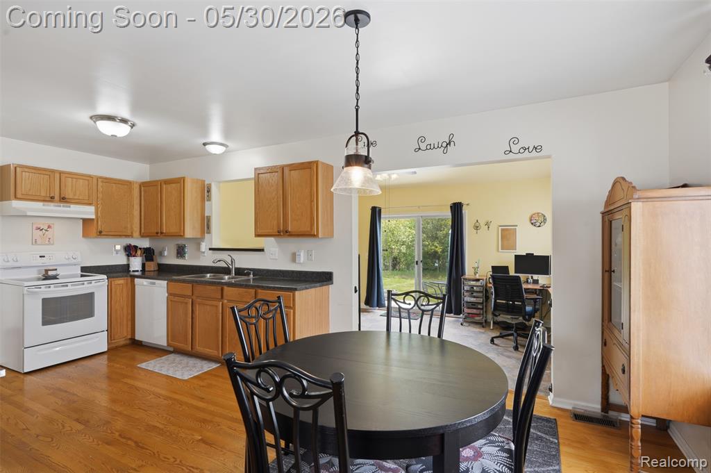 48929 Ashbury Drive, Belleville, MI 48111 — Photo 5