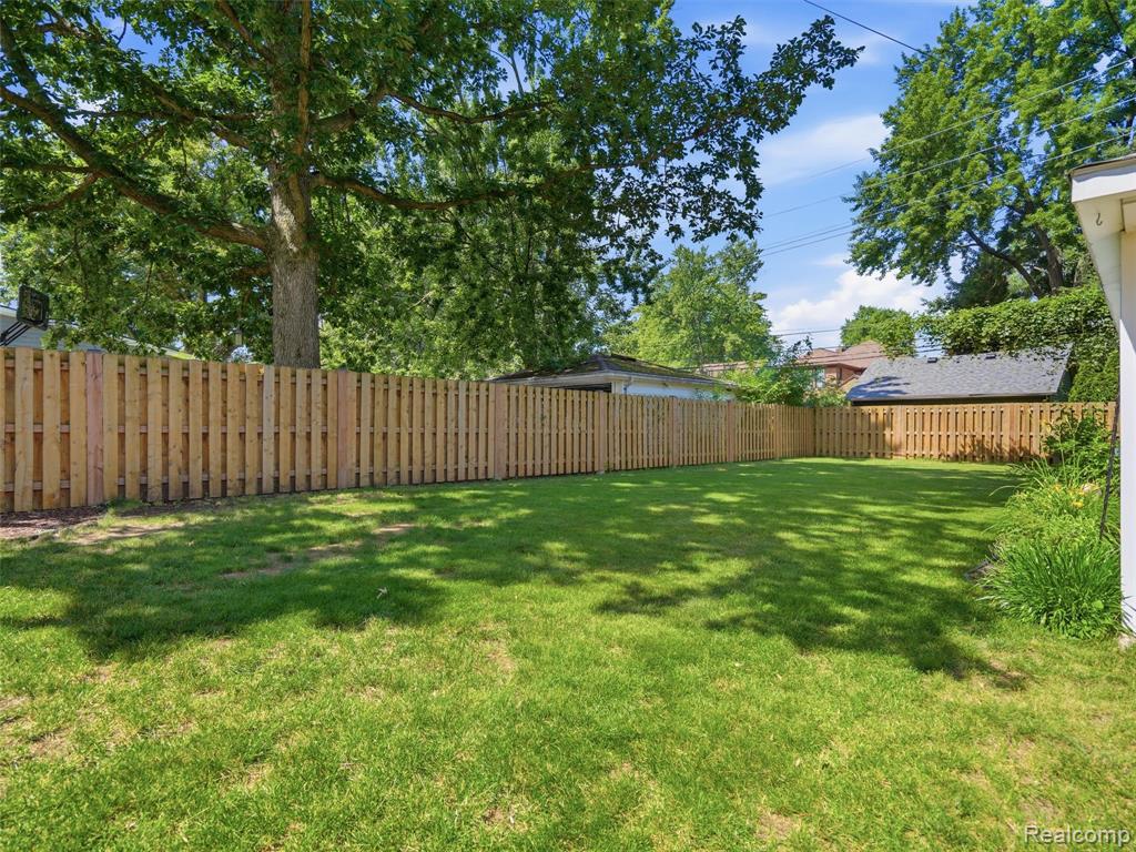 626 Kayser Avenue, Royal Oak, MI 48067 — Photo 29