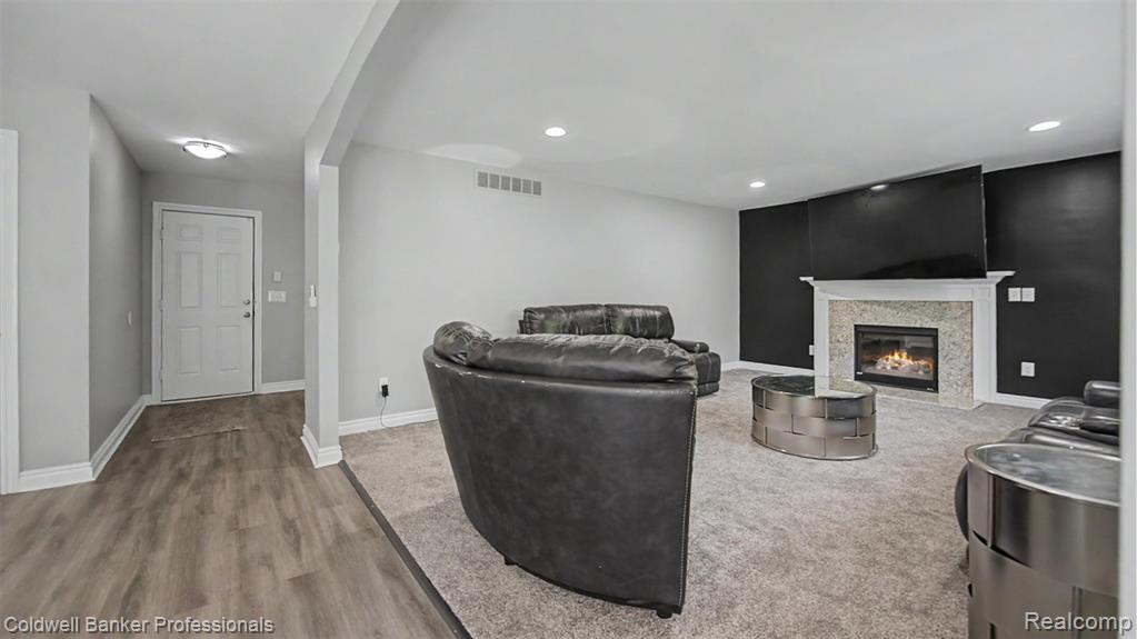 22262 Brywood Court, Clinton Twp, MI 48036 — Photo 20