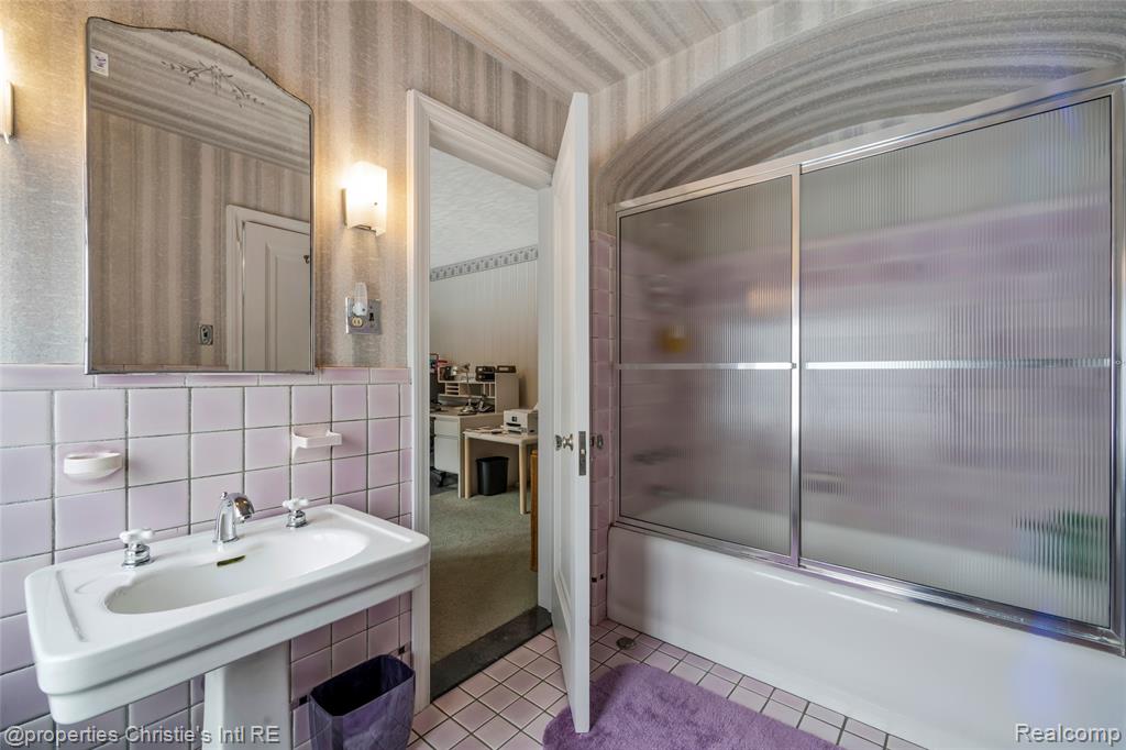 19511 Lowell Drive, Detroit, MI 48203 — Photo 30