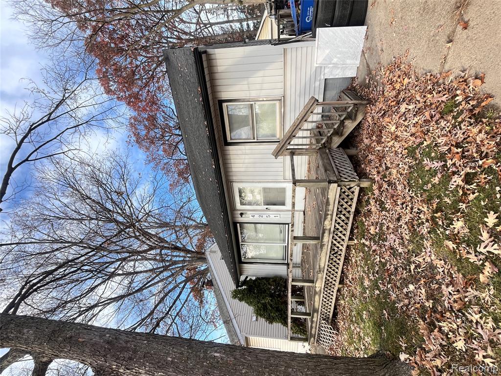 4251 Dolores Avenue, Warren, MI 48091 — front exterior