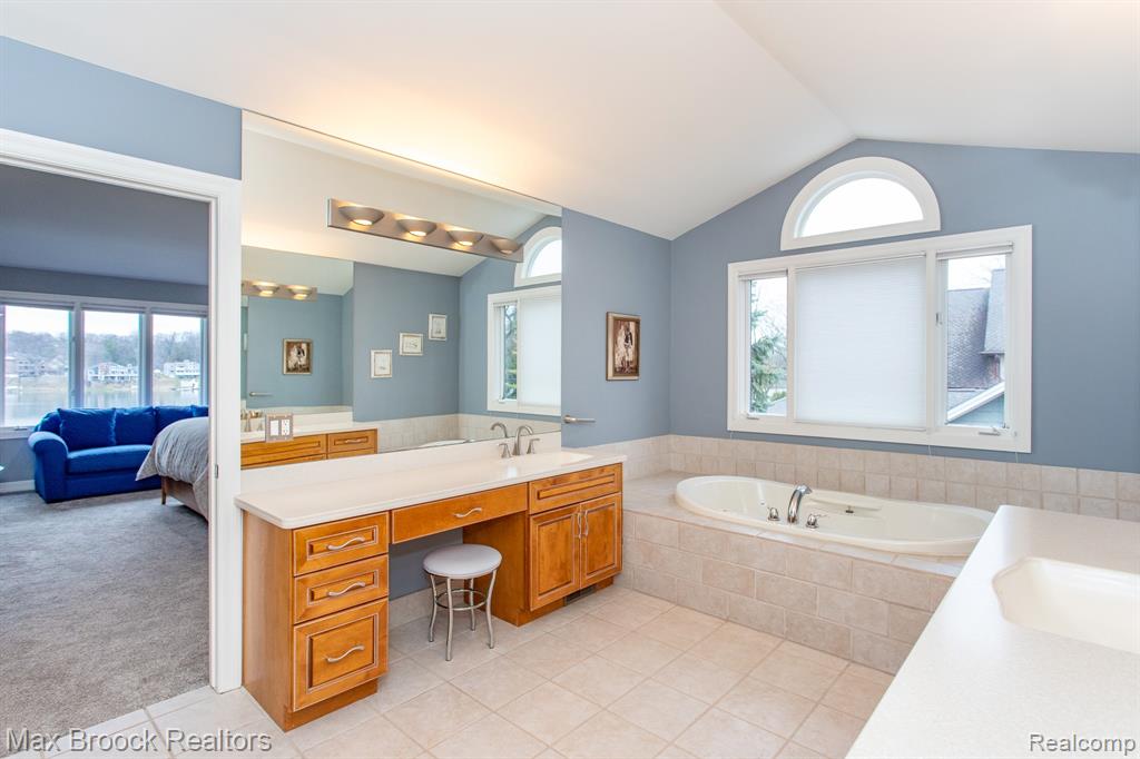 7080 Colony Drive, West Bloomfield, MI 48323 — Photo 45