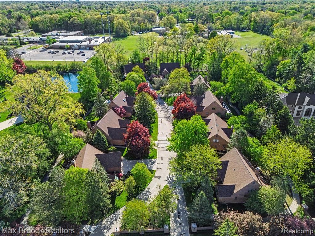 21850 Dover Court, Beverly Hills, MI 48025 — Photo 31