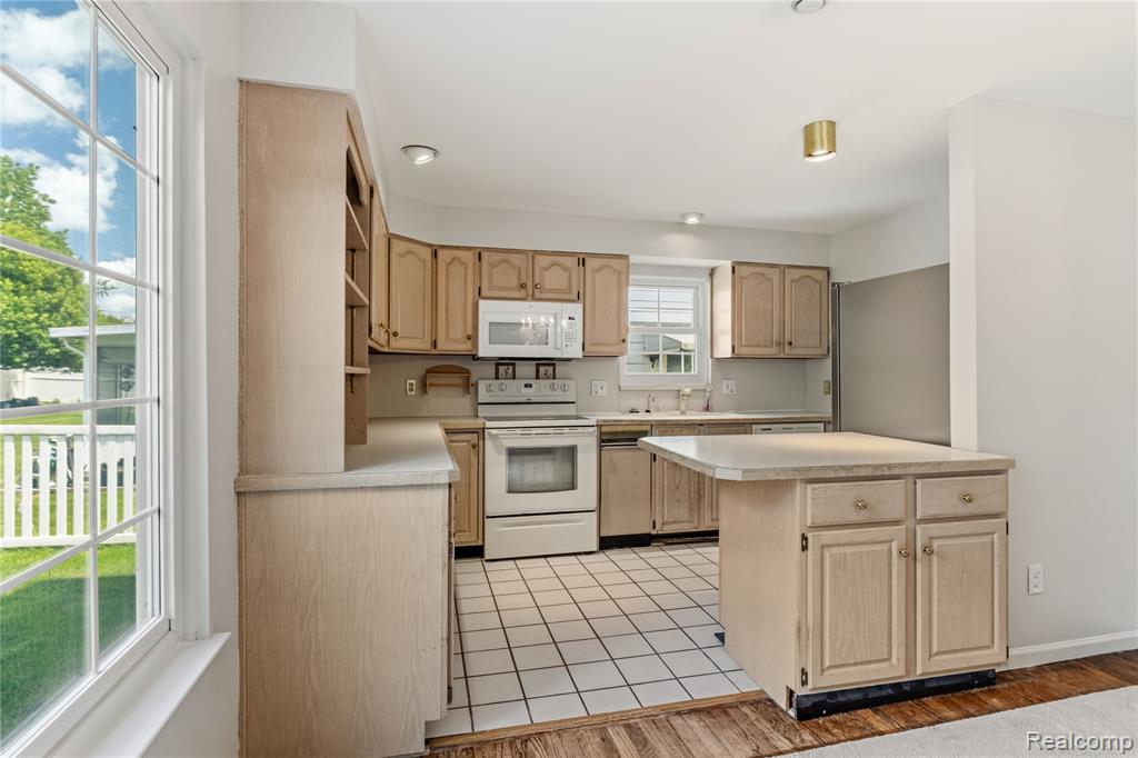 42352 Park Ridge Road, Novi, MI — Photo 10