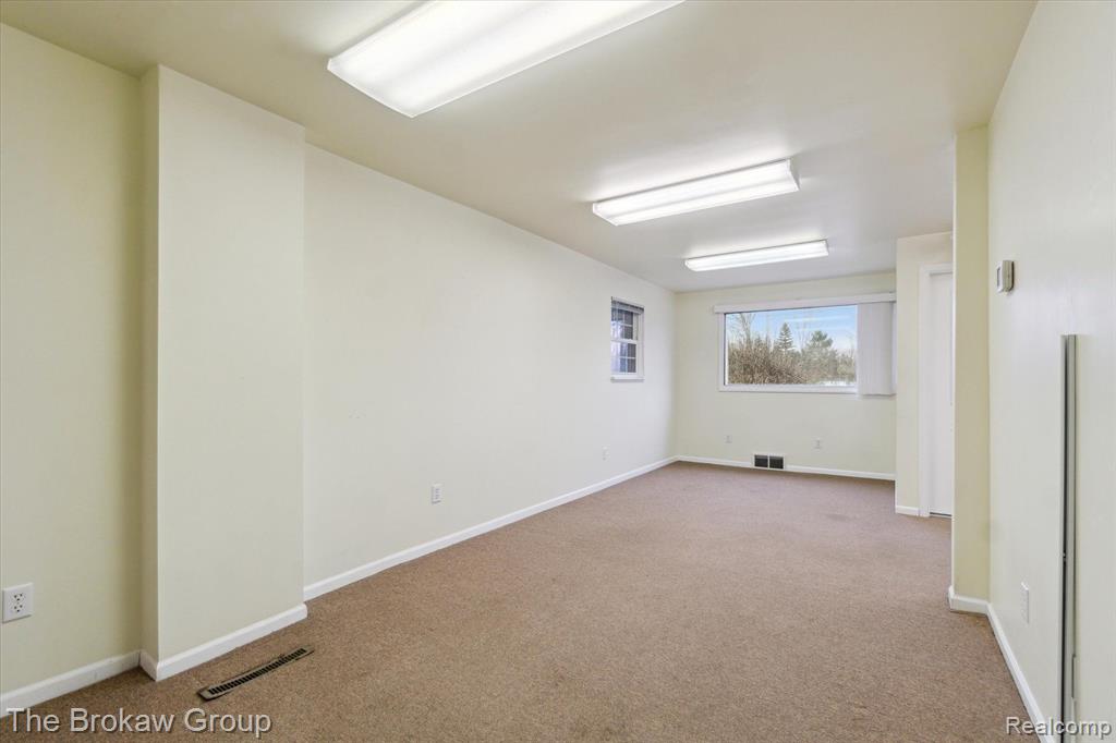 4212 LENNON Road, Flint, MI 48507 — Photo 45