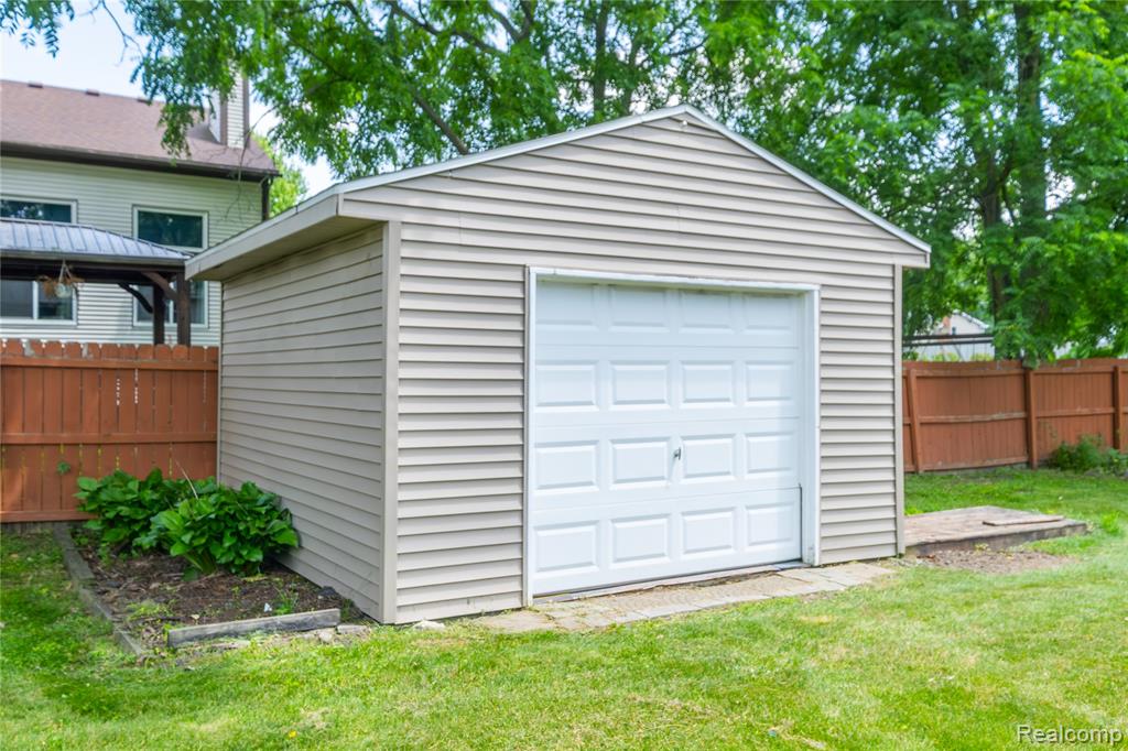 4191 Knollwood Drive, Grand Blanc, MI 48439 — Photo 9