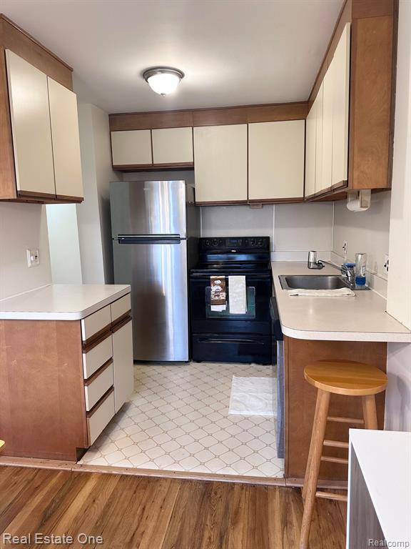 32718 GRAND RIVER Avenue, C12, Farmington, MI 48336 — Photo 6