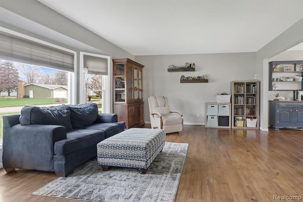 5065 Hyde Park Drive, Swartz Creek, MI 48473 — Photo 10