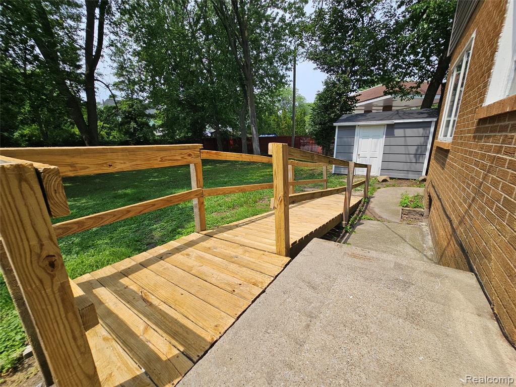 705 N Trumbull Street, Bay City, MI 48708 — Photo 49