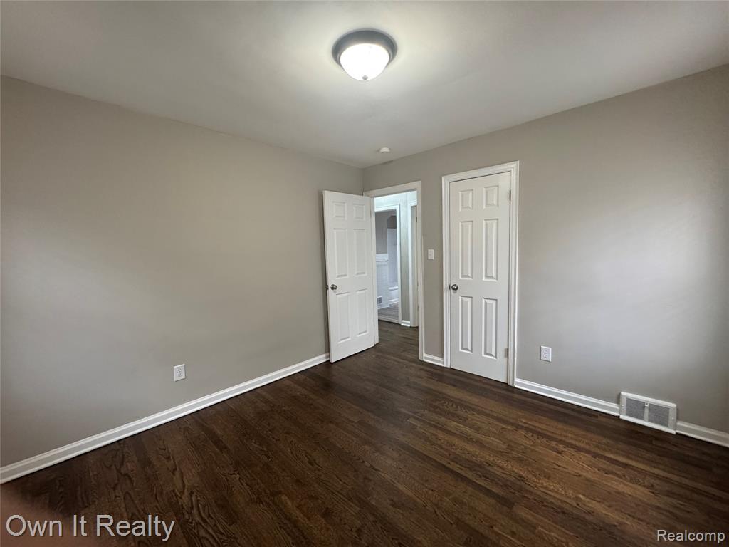 8621 Hartwell Street, Detroit, MI 48228 — Photo 13