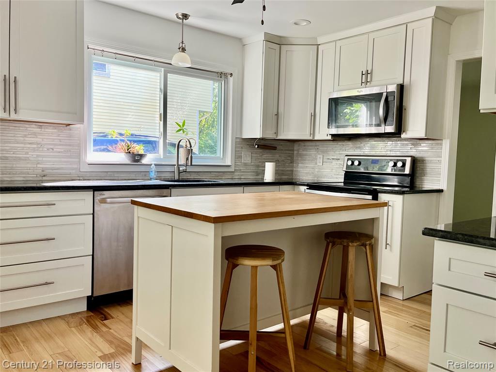 5720 Beauchamp, West Bloomfield, MI — Photo 6