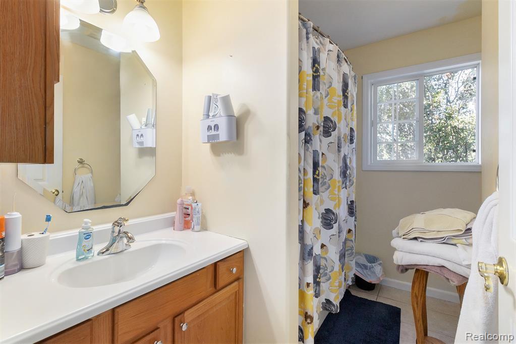 26659 Pepperwood Drive, Woodhaven, MI 48183 — Photo 19
