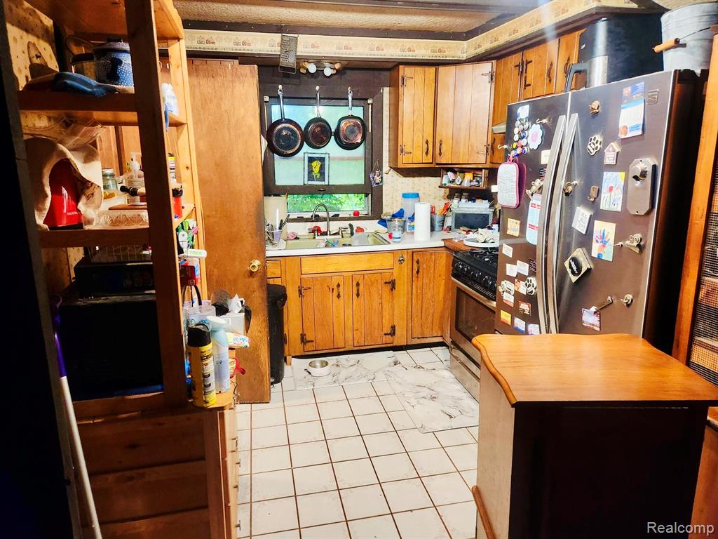8092 Halfway Drive, Brighton, MI 48116 — Photo 13