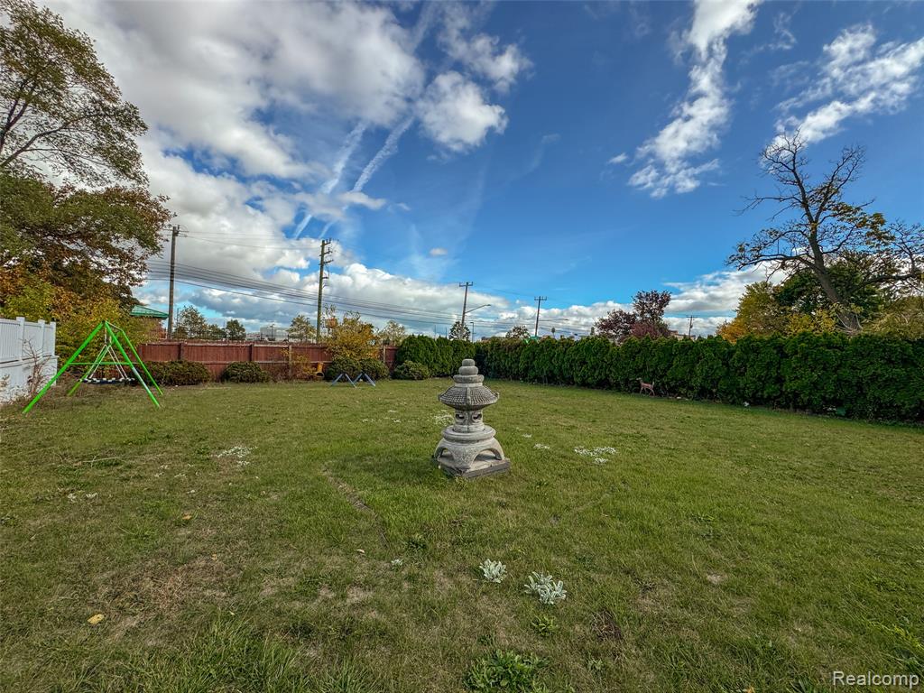 991 E Euclid Street, Detroit, MI 48211 — Photo 59