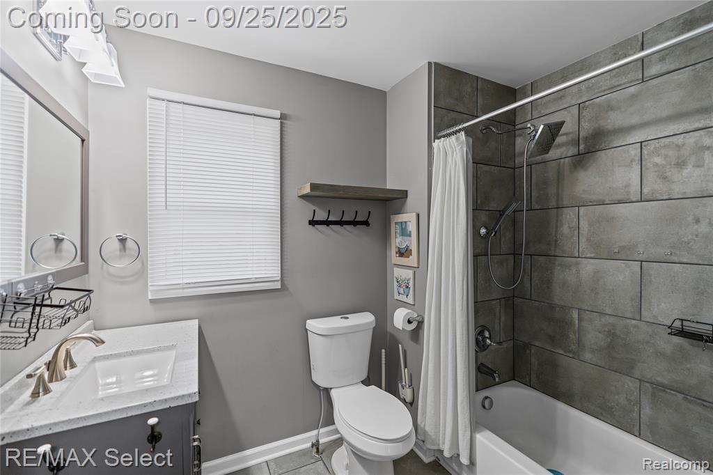 6237 E Atherton Road, Burton, MI 48519 — Photo 21