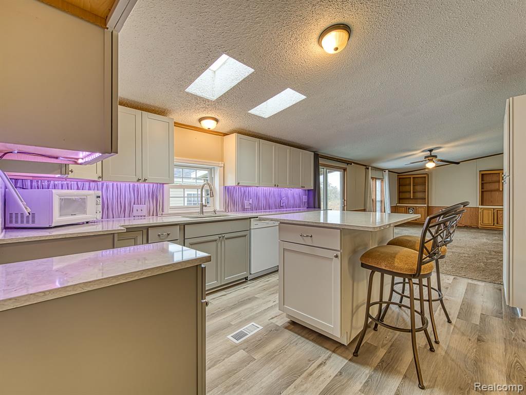 13749 Heritage Street, Carleton, MI 48117 — Photo 5