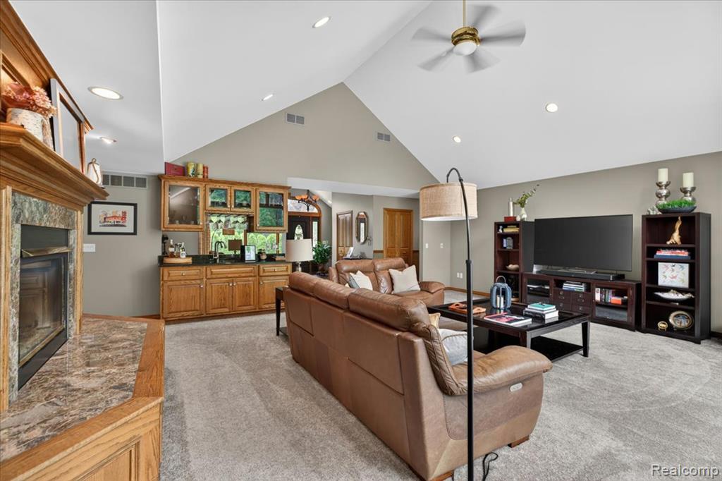 18974 Riverway Court, Clinton Twp, MI 48038 — Photo 15