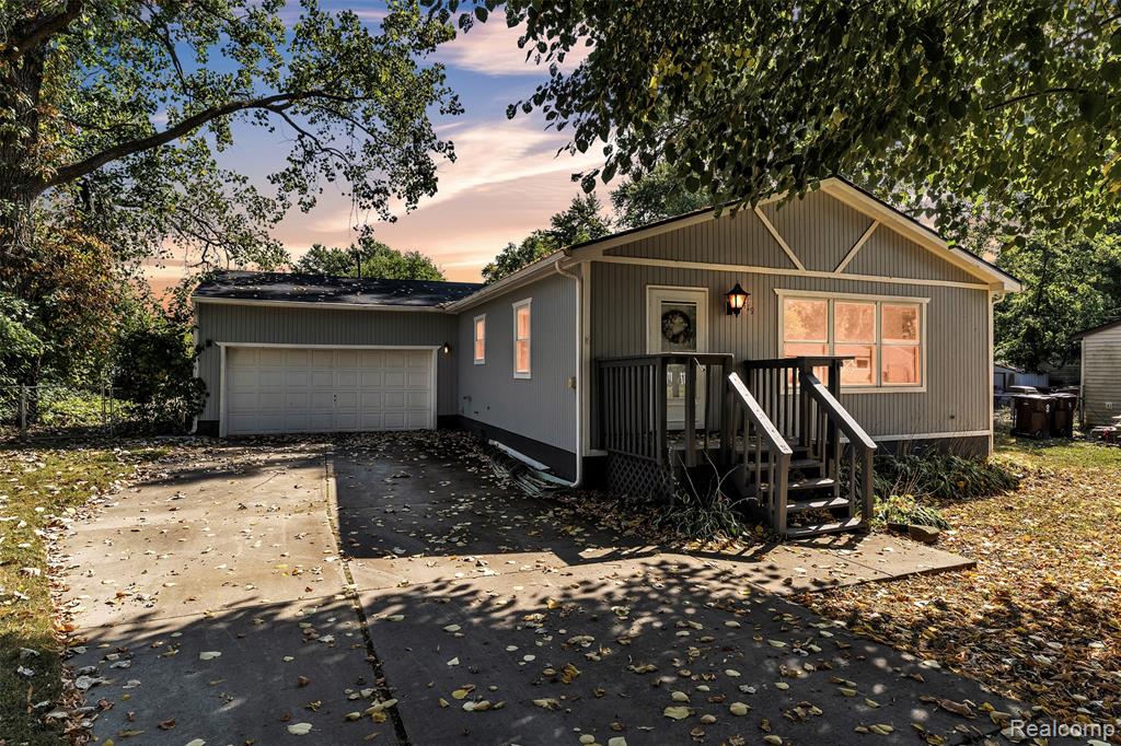 4419 Grace Avenue, Wayne, MI 48184 — front exterior