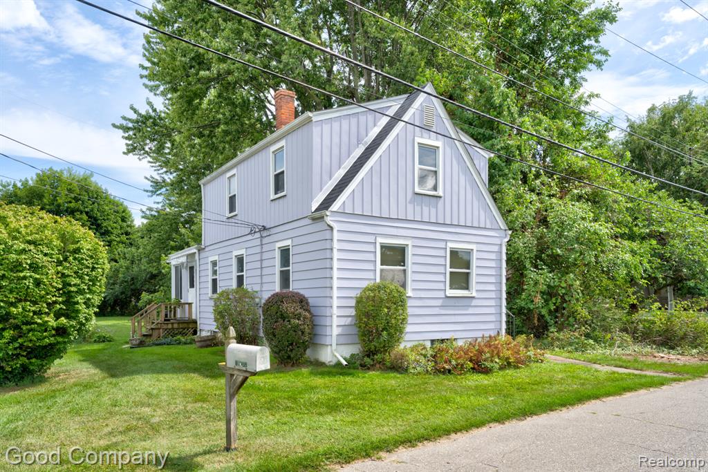 29700 Riverside Bay Court, Harrison Township, MI