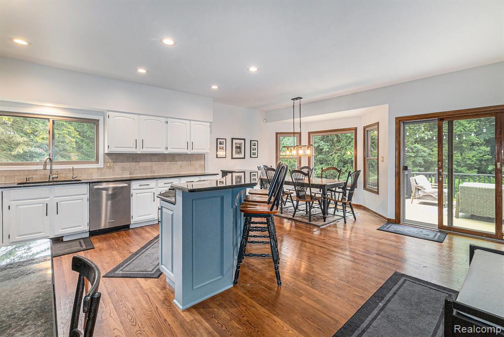 5895 Meadows Drive, Clarkston, MI 48348 — Photo 18