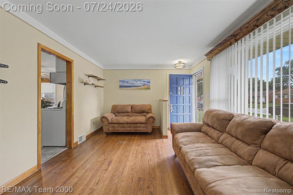 447 Gilman Street, Garden City, MI — Photo 9