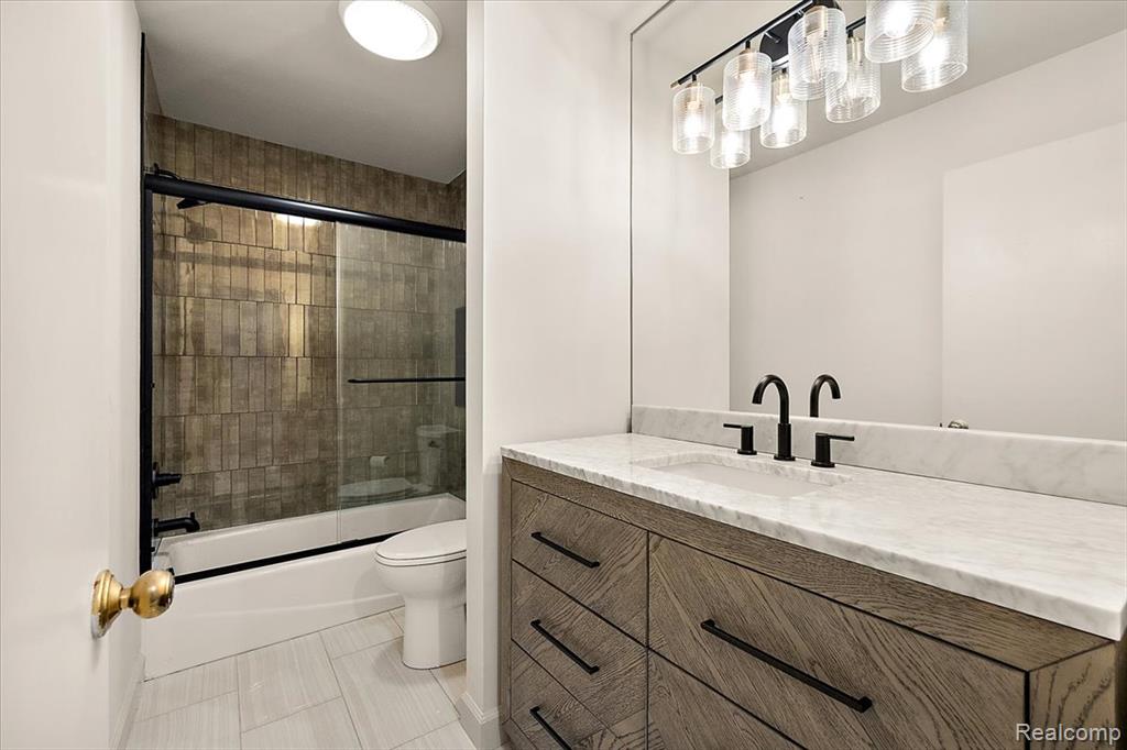 22025 Orchard Way, Beverly Hills, MI 48025 — Photo 30
