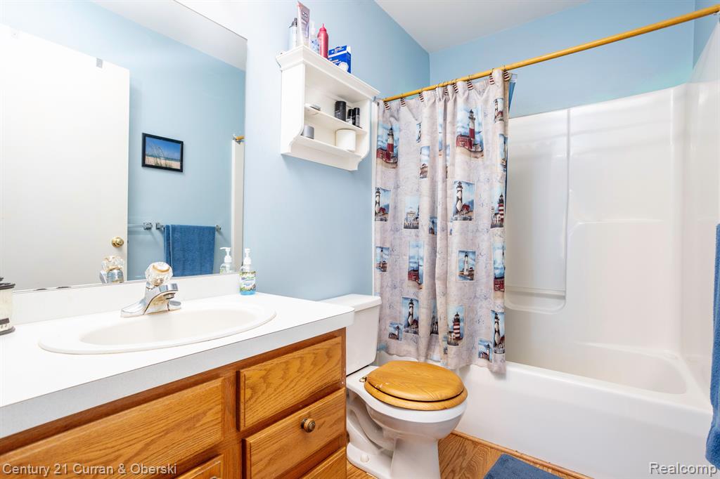 2531 Pine Drive, Wixom, MI 48393 — Photo 21