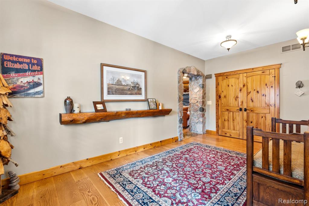 4474 Cass Elizabeth Road, Waterford, MI 48328 — Photo 7