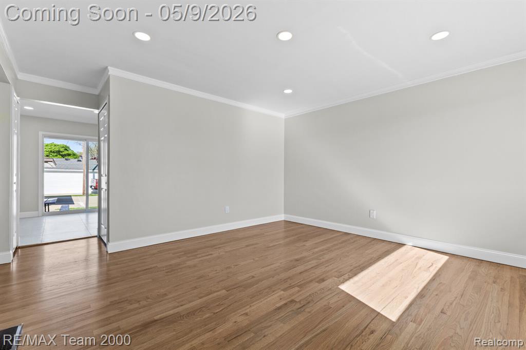 6557 Huntleigh Street, Garden City, MI — Photo 9