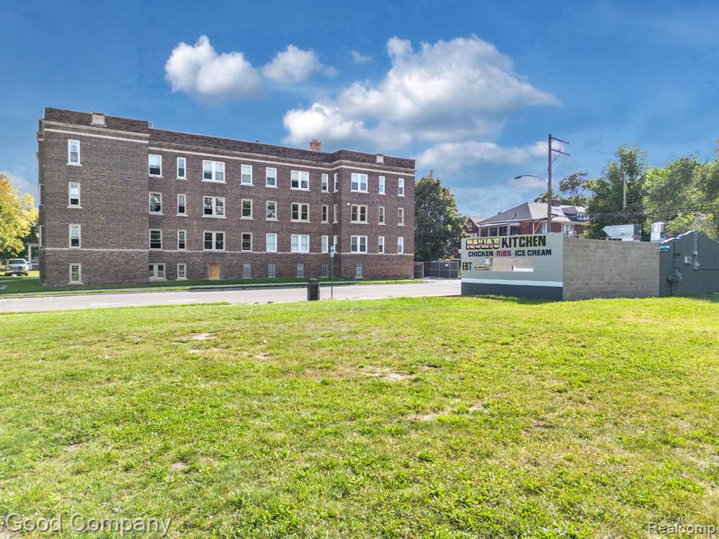 7631 E Warren Avenue, Detroit, MI 48214 — Photo 19