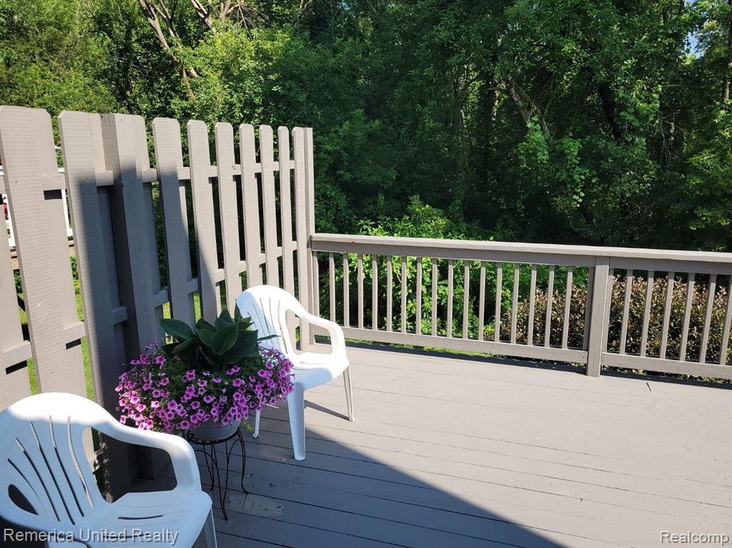 971 RIKKI ANN, Wixom, MI 48393 — Photo 27