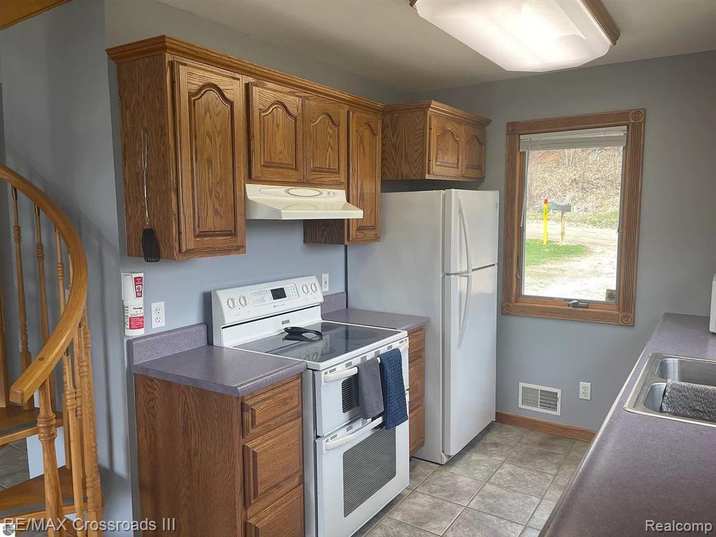 7527 COVE Road, Hale, MI 48739 — Photo 7