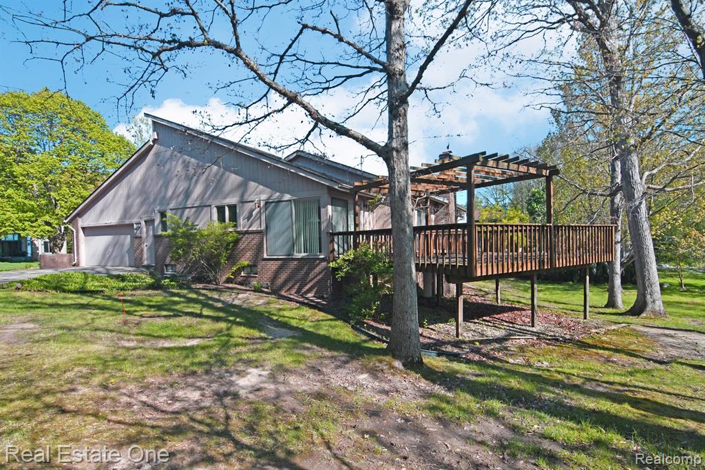 20080 Longridge Court, Northville, MI 48167 — Photo 9