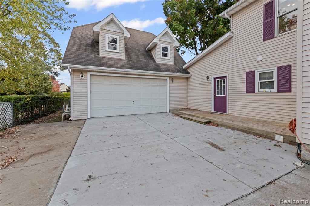 8 Hovey Street, Oxford, MI 48371 — Photo 4