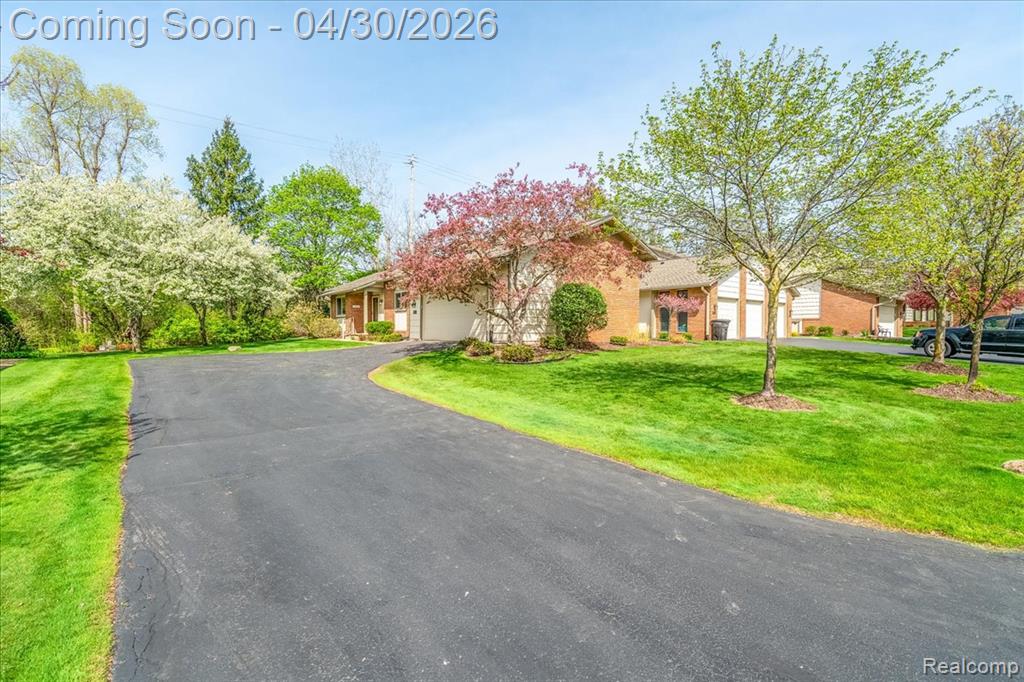 48132 Colony Farm Circle, Plymouth, MI 48170 — Photo 2