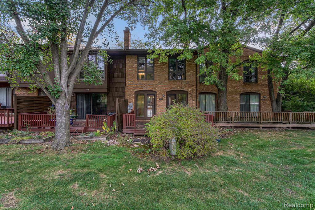 1090 Greenhills Drive, Ann Arbor, MI 48105 — Photo 27