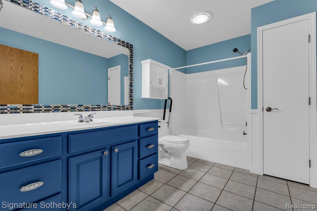 9019 HILLVIEW Lane, Jackson, MI 49201 — Photo 26