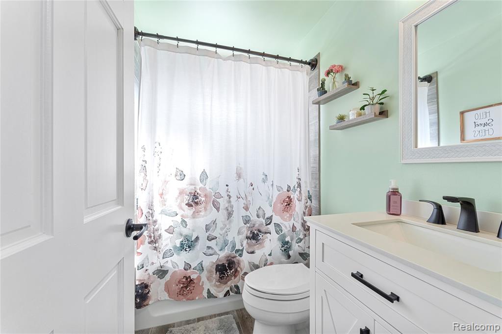18055 Hinton Street, Riverview, MI 48193 — Photo 16