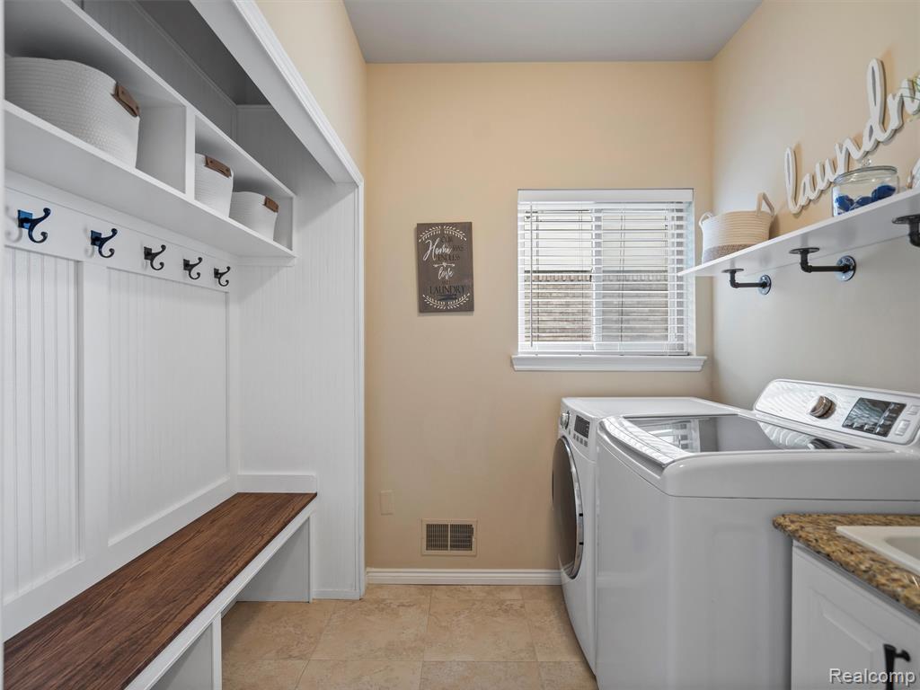 45877 ANDREW Drive, Macomb, MI 48044 — Photo 20