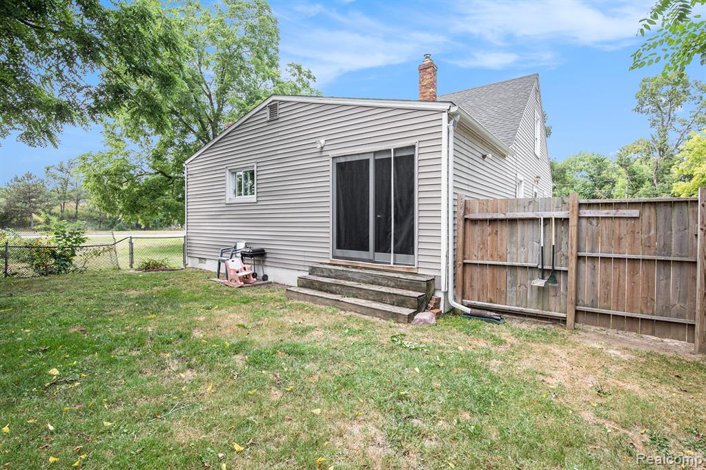 515 Leland Street, Flint, MI 48507 — Photo 14