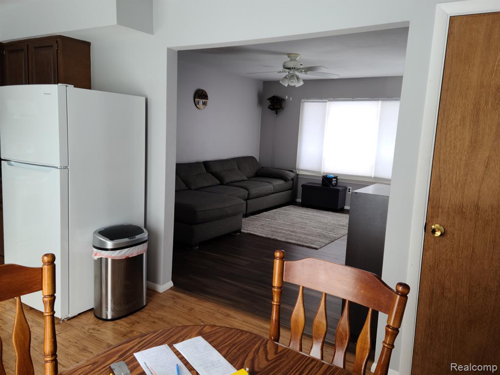 9242 PANAMA Avenue, Ypsilanti, MI 48198 — Photo 17