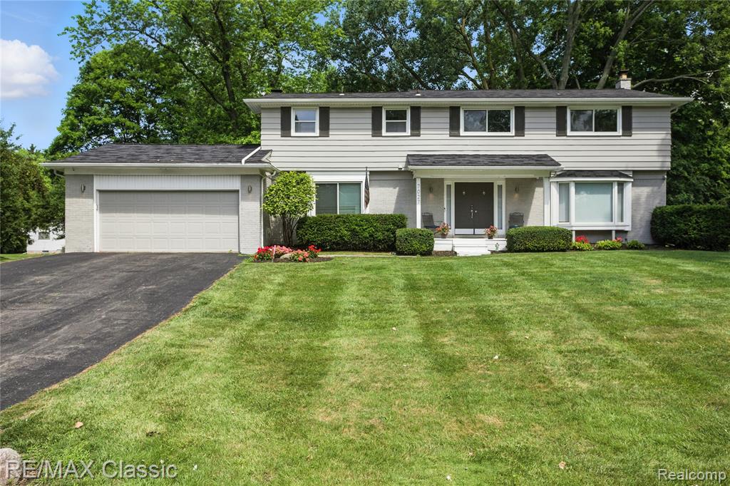 7027 Beverly Crest Drive, West Bloomfield, MI — front exterior