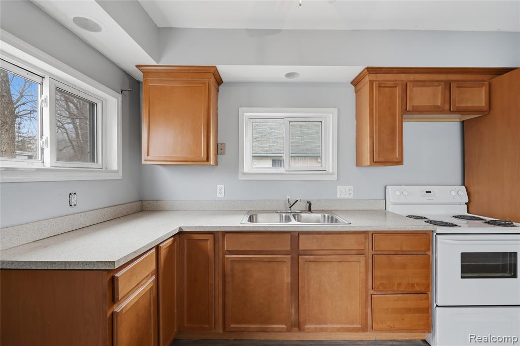 9665 River Street, Clay, MI 48001 — Photo 6
