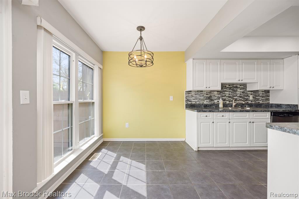 25260 GREENBROOKE #14 Drive, Southfield, MI 48033 — Photo 14