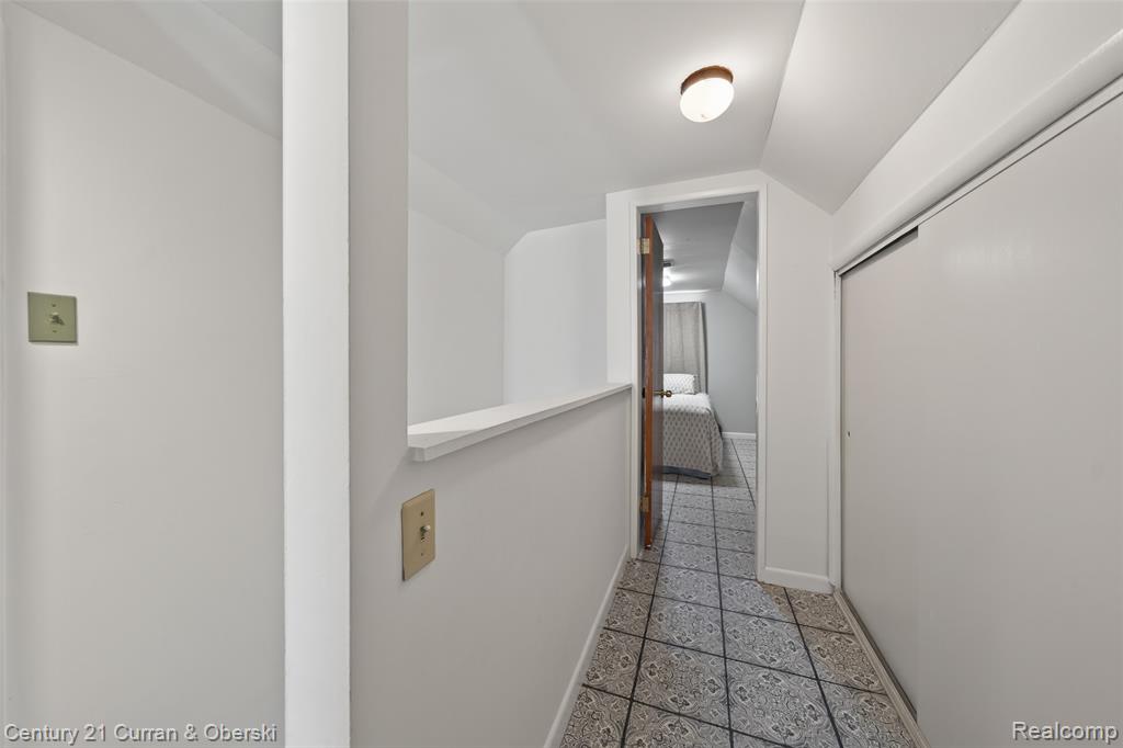 725 S Manitou Avenue, Clawson, MI — Photo 32