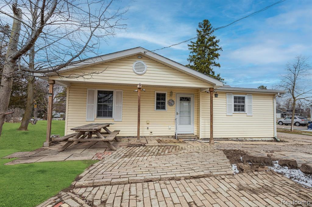 6194 E HILL Road, Grand Blanc, MI 48439 — Photo 23