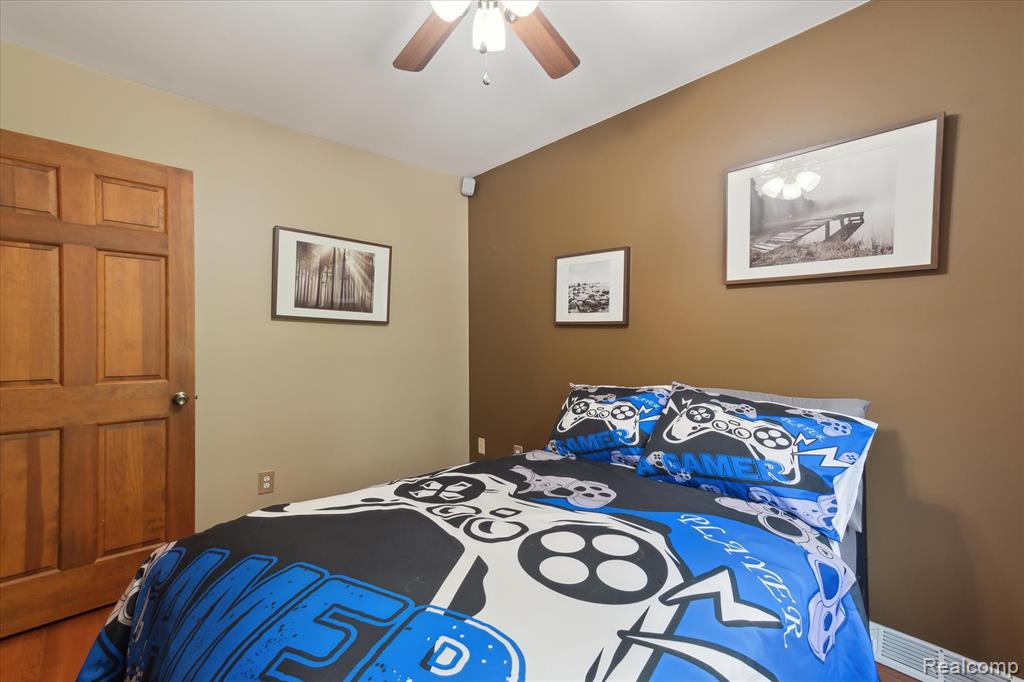 5350 Lathrop Street, Trenton, MI 48183 — Photo 38