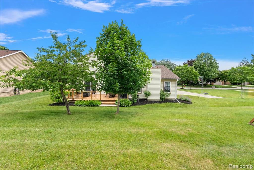45071 Yorkshire Drive, Novi, MI — Photo 37