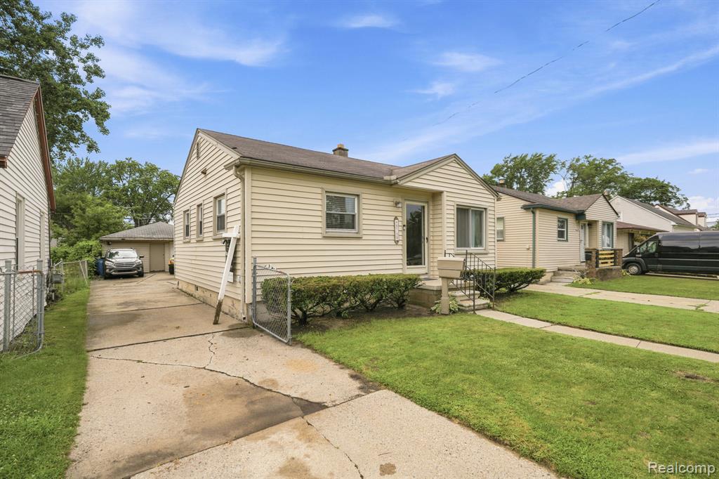 5735 N Silvery Lane, Dearborn Heights, MI 48127 — Photo 3