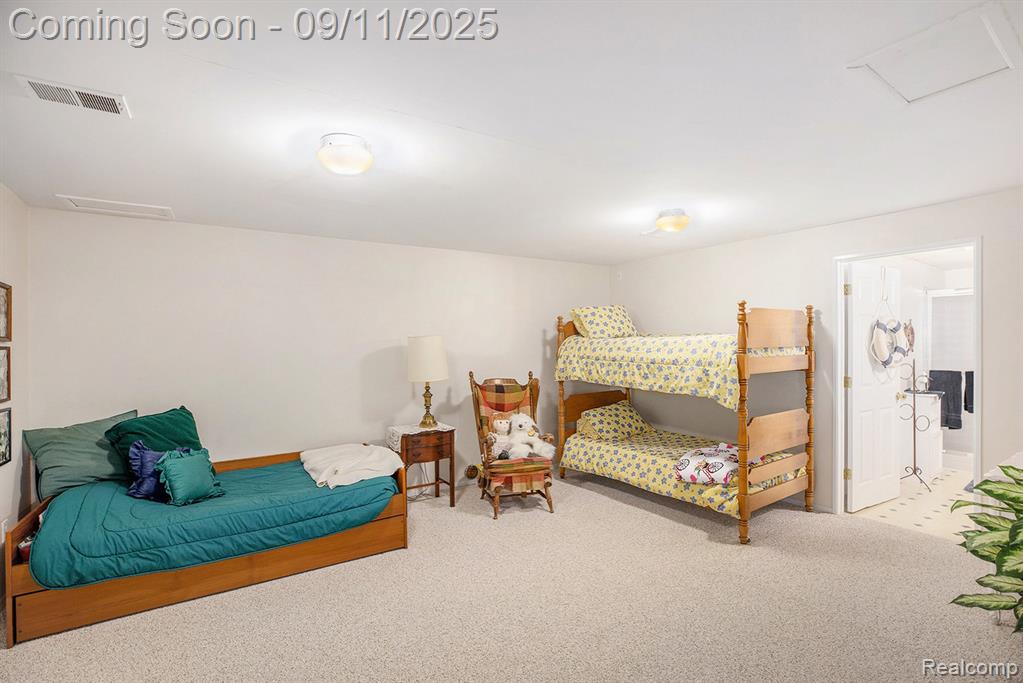 5886 Creekside Drive, Troy, MI 48085 — Photo 23